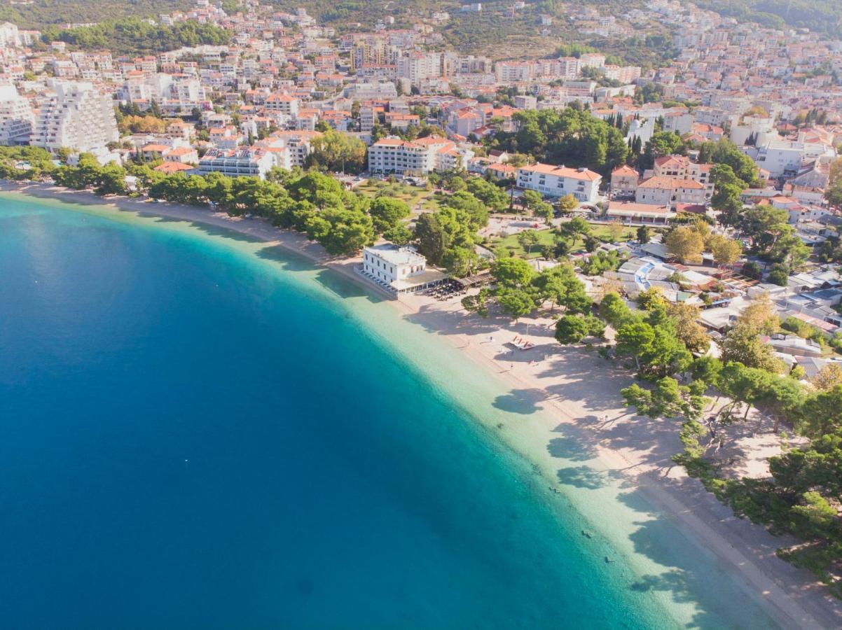 Apartments And Room Nevenka Makarska Exteriör bild